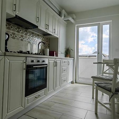 Apartament 1 Mai Bloc Nou-Self Check-In Craiova Dış mekan fotoğraf