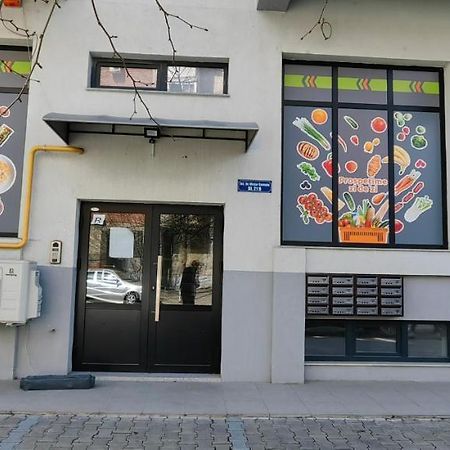 Apartament 1 Mai Bloc Nou-Self Check-In Craiova Dış mekan fotoğraf