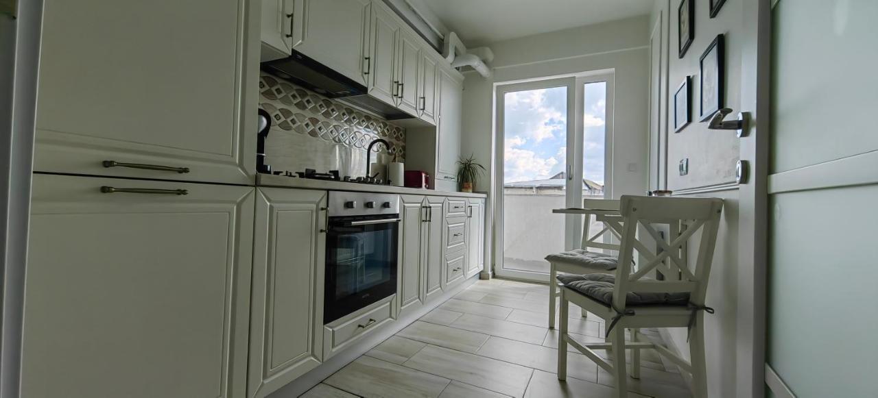 Apartament 1 Mai Bloc Nou-Self Check-In Craiova Dış mekan fotoğraf