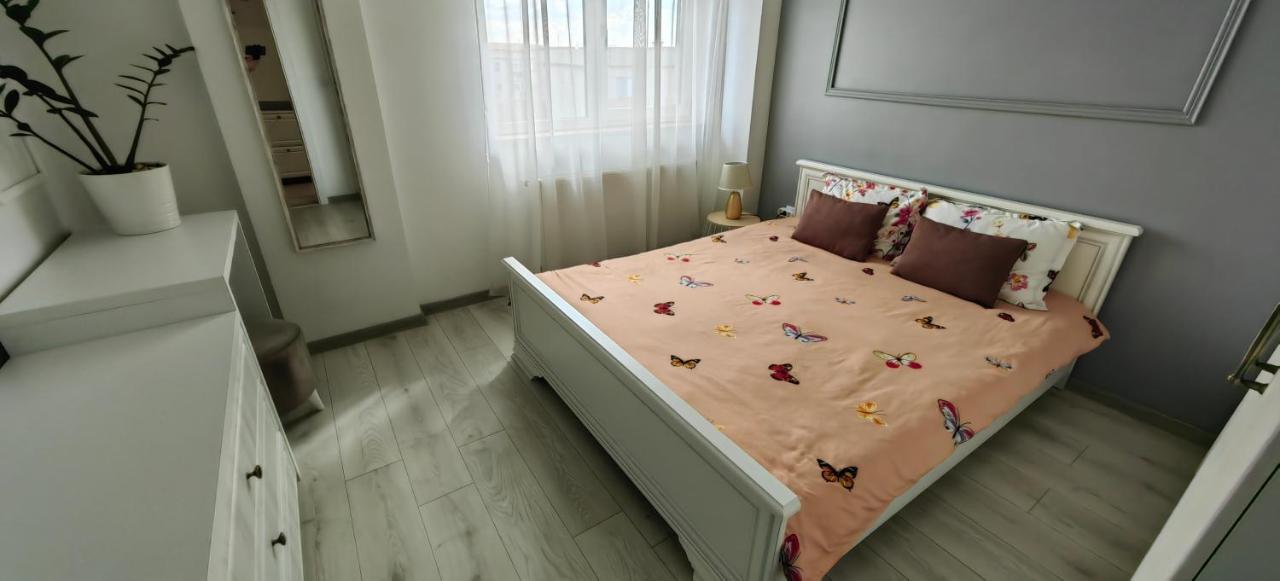 Apartament 1 Mai Bloc Nou-Self Check-In Craiova Dış mekan fotoğraf