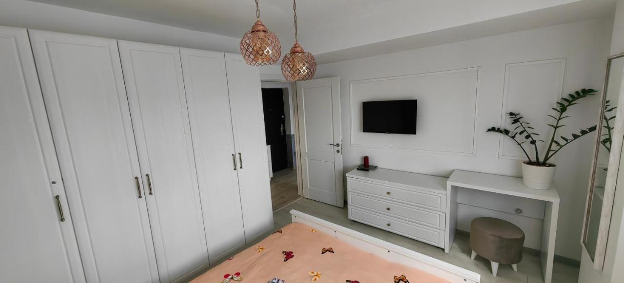 Apartament 1 Mai Bloc Nou-Self Check-In Craiova Dış mekan fotoğraf