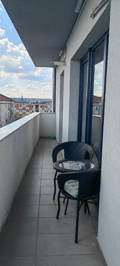 Apartament 1 Mai Bloc Nou-Self Check-In Craiova Dış mekan fotoğraf