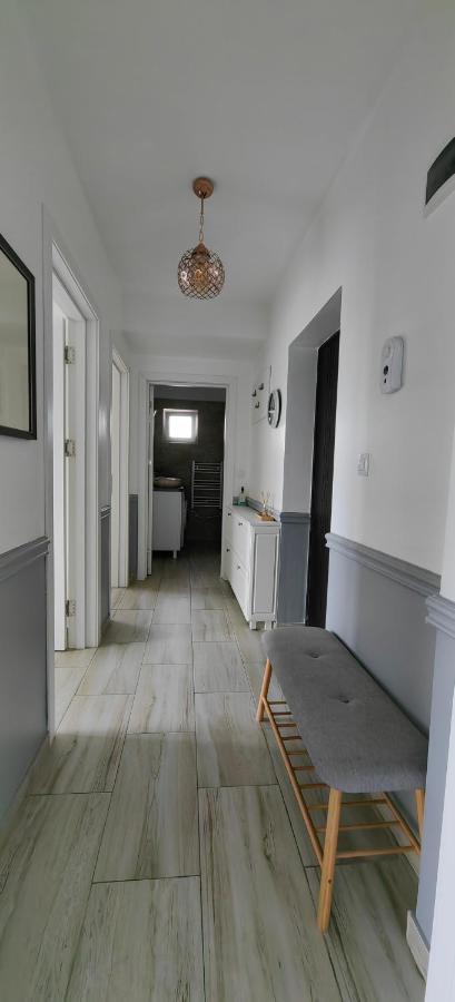 Apartament 1 Mai Bloc Nou-Self Check-In Craiova Dış mekan fotoğraf